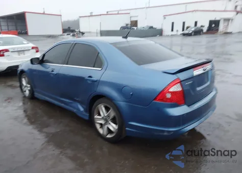 2010 Ford Fusion Sport z USA, uszkodzony, nr VIN 3FAHP0KC4AR185229